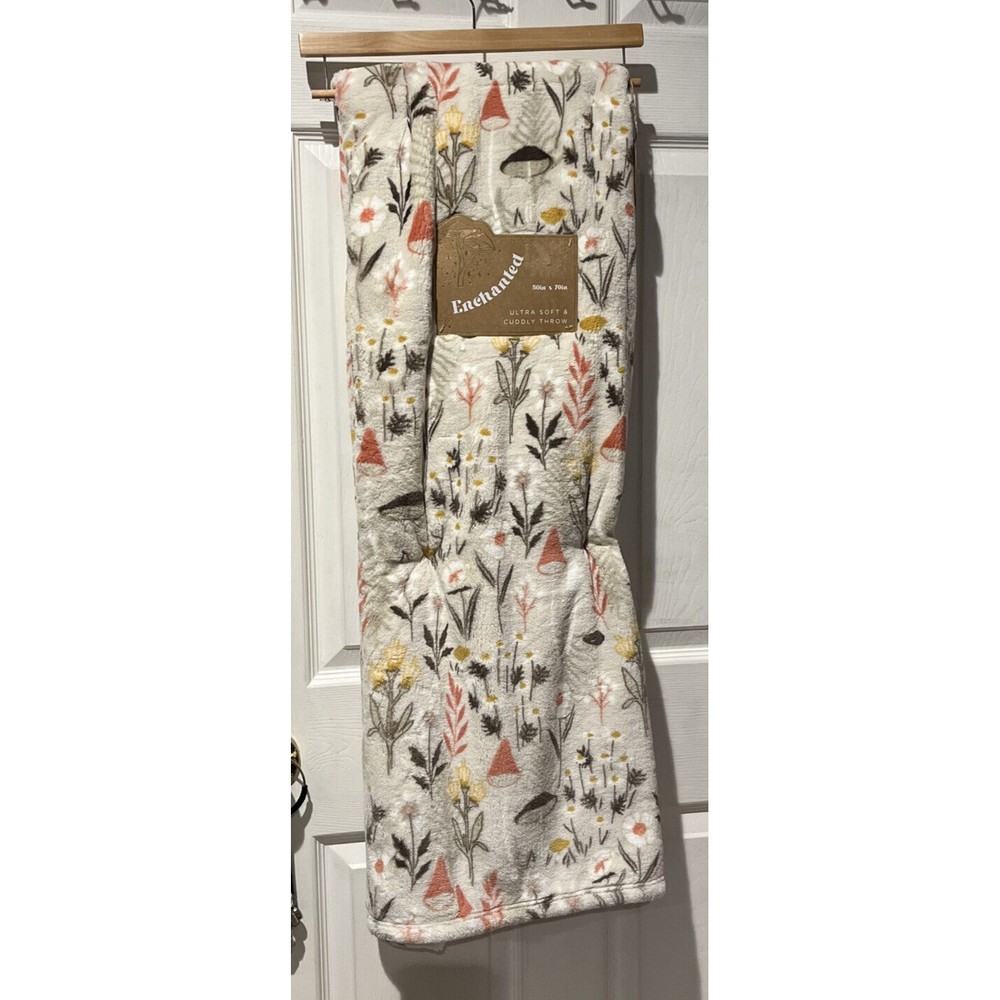 Enchanted Mushroom Forest Ultra Soft Fleece Throw Blanket 50” X 70”